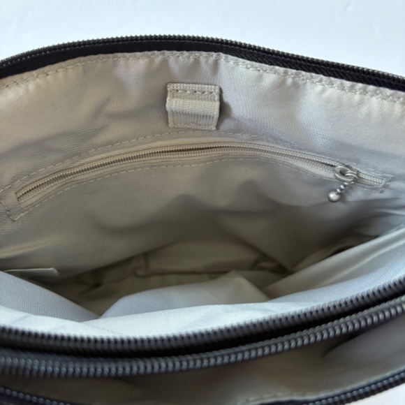 Baggallini Double Zip Medium Black Crossbody Bag RFID Adjustable Strap - Picture 7 of 9